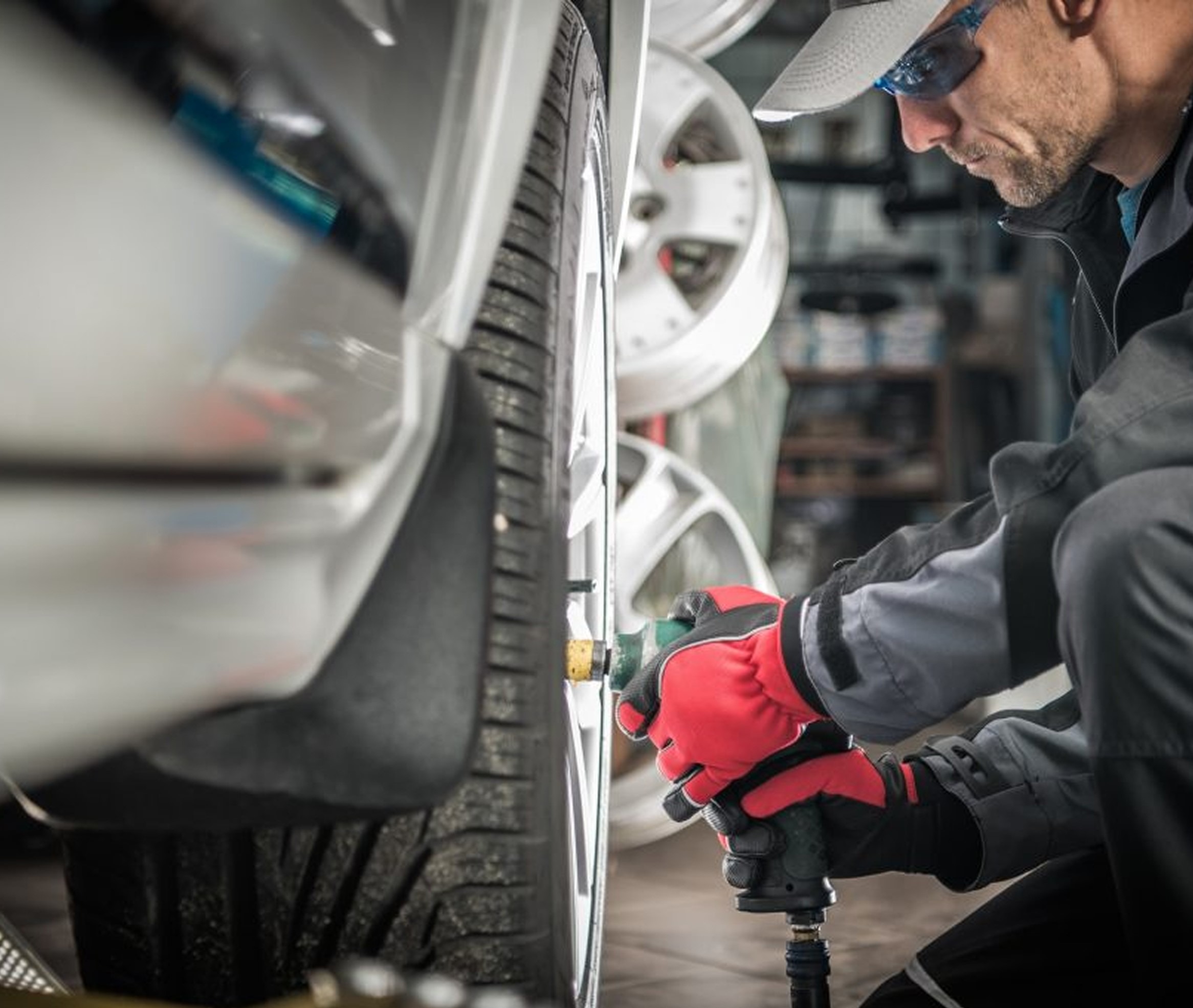 Content 12_content_image_1750233763675226588.jpg Bandenservice | Van Egmond Automotive