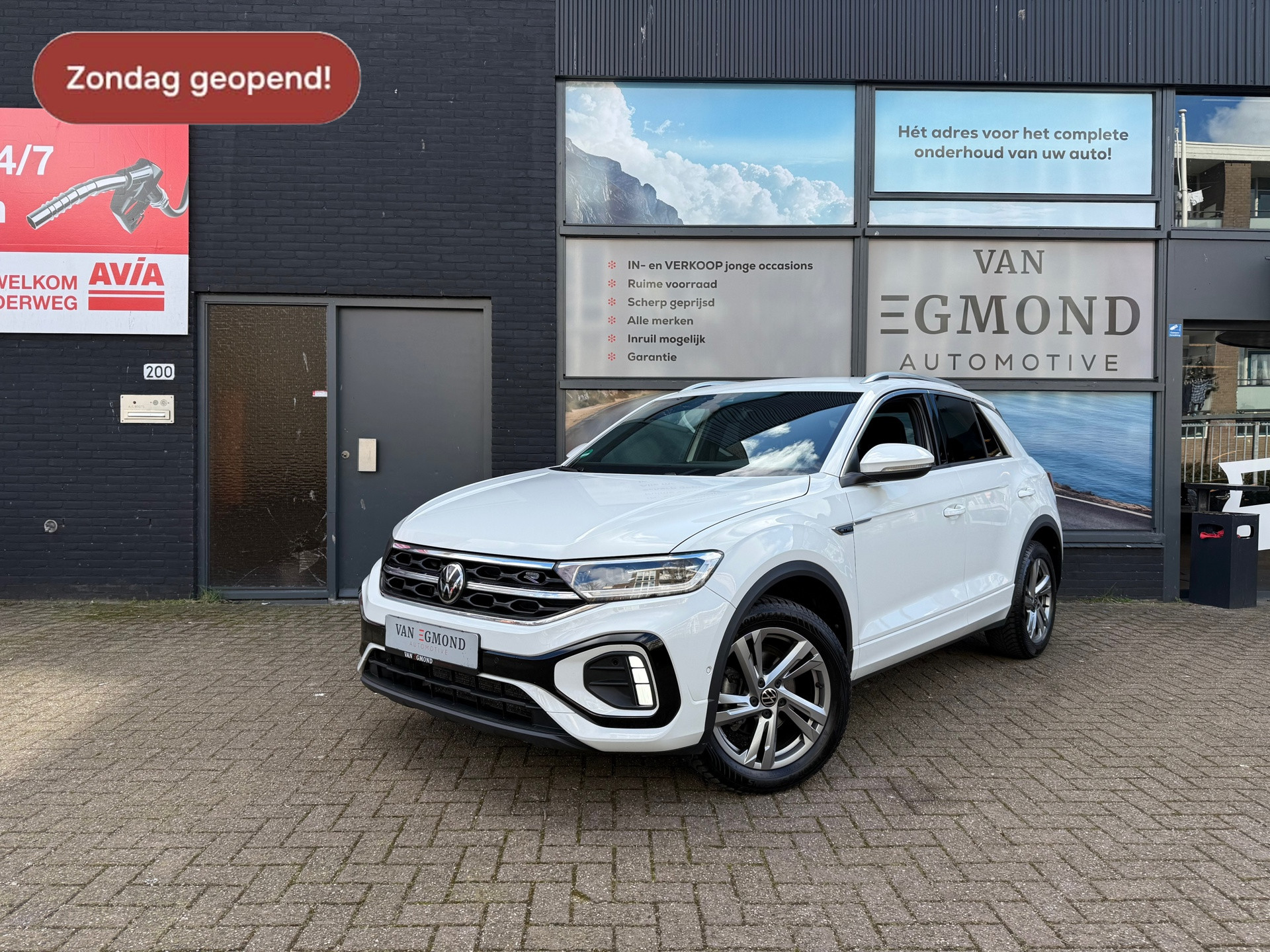 Volkswagen T-Roc 1.0 TSI R-Line Business 43483614-0.jpg | Van Egmond Automotive