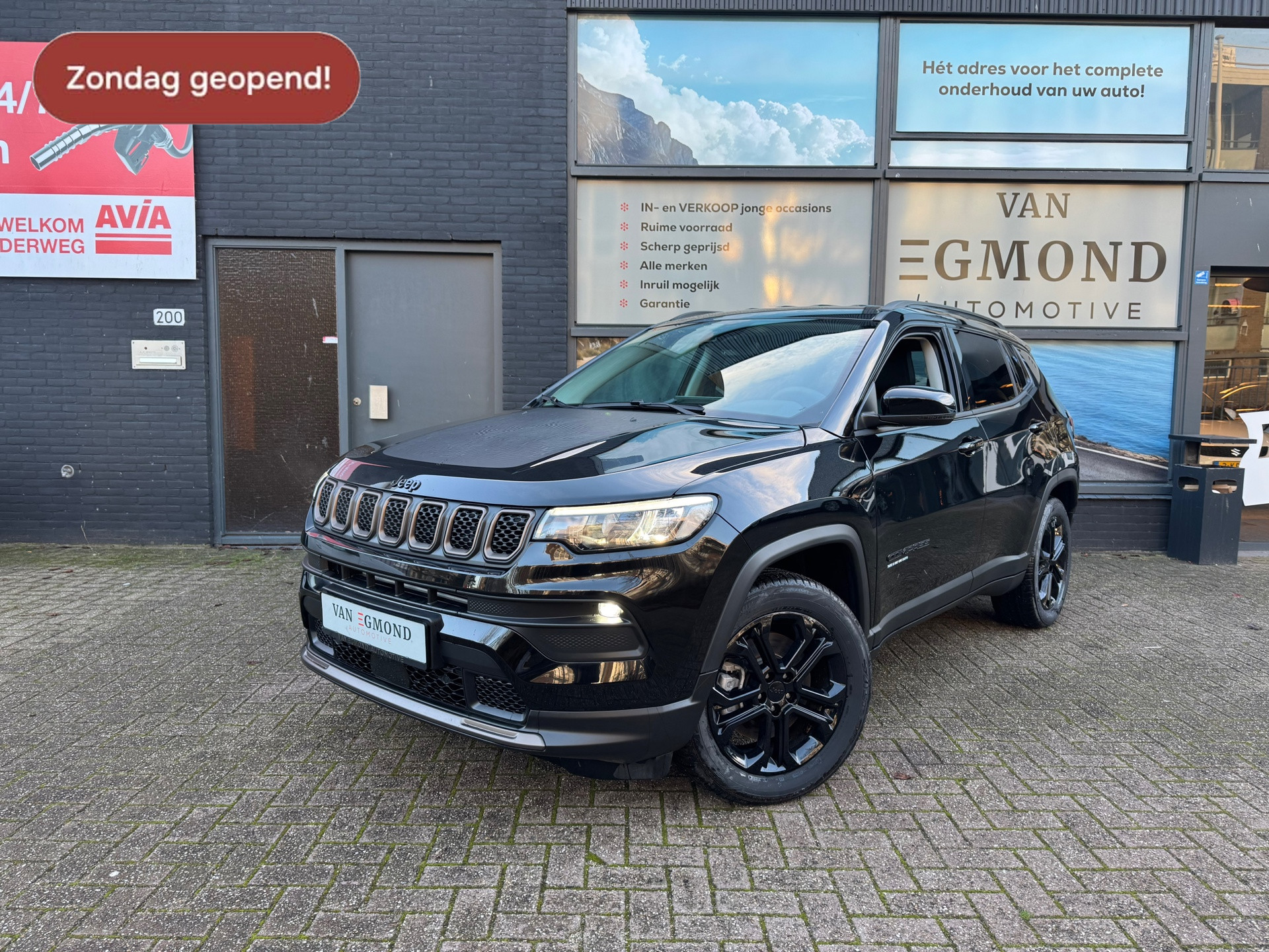 Jeep Compass 4xe 240 Plug-in Hybrid 49536345-0.jpg | Van Egmond Automotive