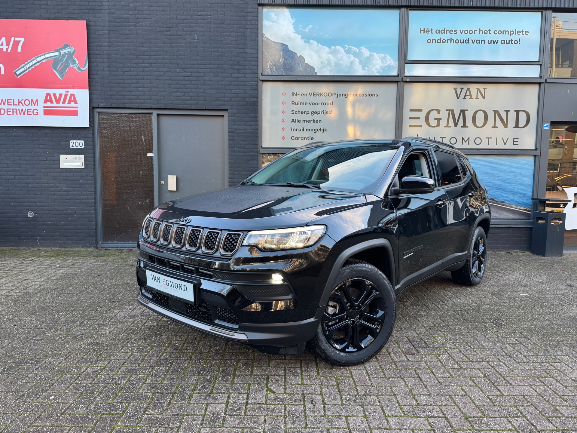 Jeep Compass 4xe 240 Plug-in Hybrid 49536345-0.jpg | Van Egmond Automotive
