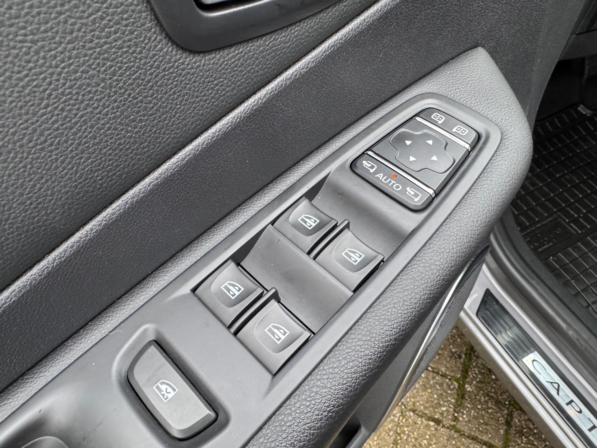 Renault Captur 1.2 TCe Intens 49992266-7.jpg | Van Egmond Automotive