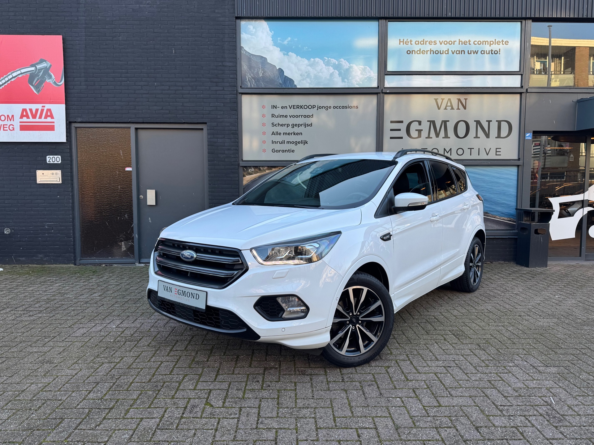 Ford Kuga 1.5 EcoBoost ST Line 50319221-0.jpg | Van Egmond Automotive