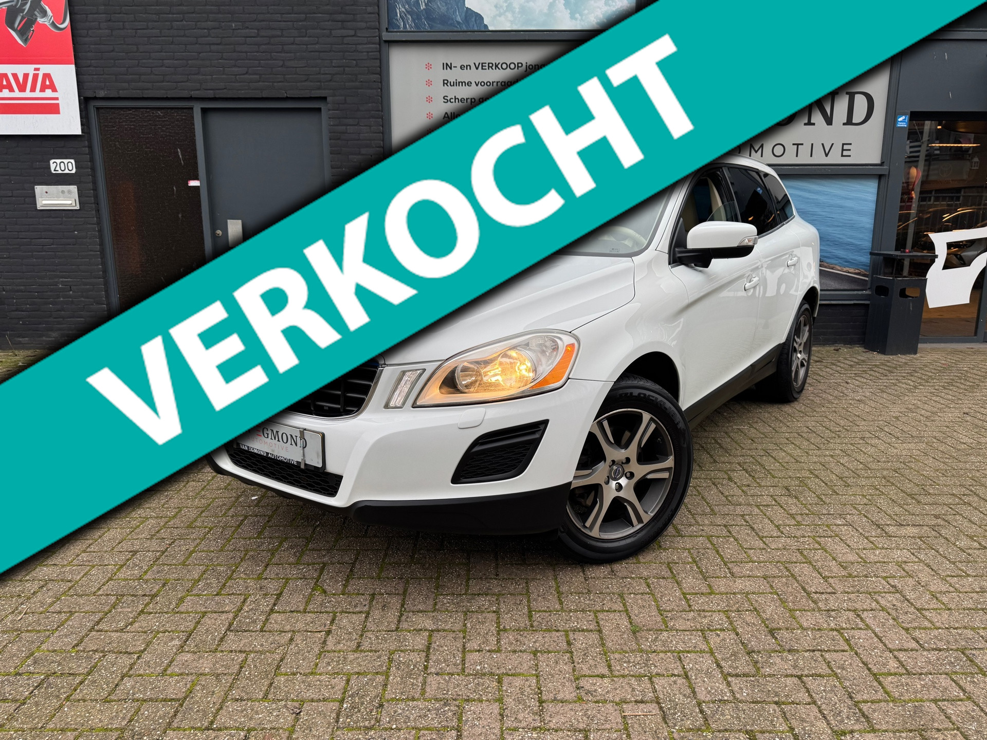 Volvo XC60 3.0 T6 Momentum 50012510-0.jpg | Van Egmond Automotive